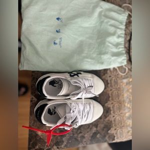 Off white size 4.5